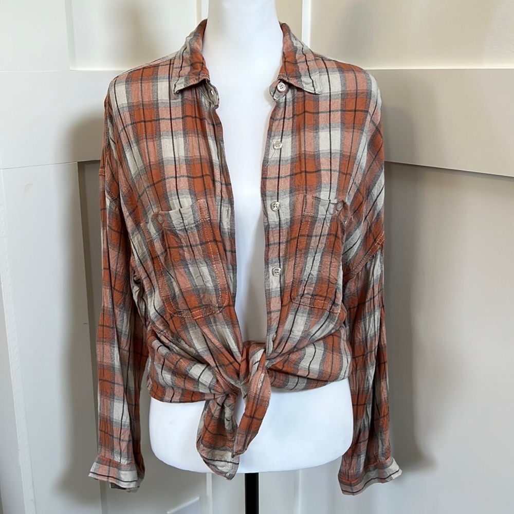 Max Studio button up long roll up sleeve